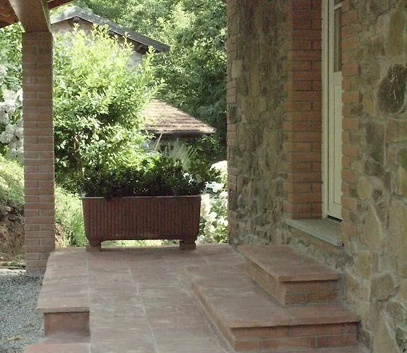 Il Podere Di Giada Bed & Breakfast 3*